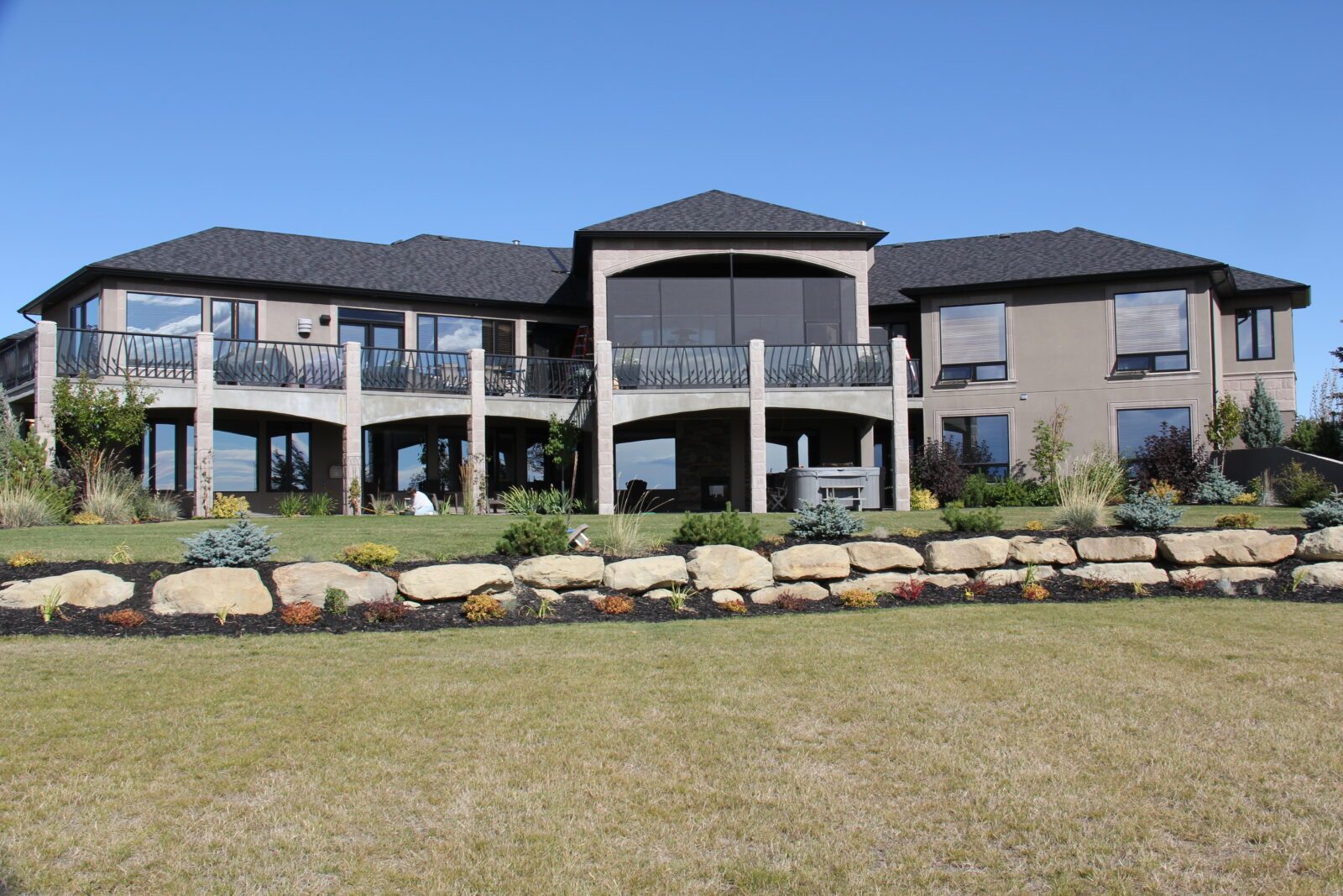 Blueflower Sunrooms - Service - Claresholm Screen rooms